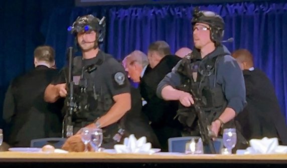 Shooting during press dinner in the presence of President Trump