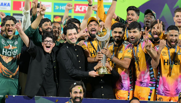 Peshawar Zalmi defeated Hyderabad Kingsmen to become the winners of PSL 11