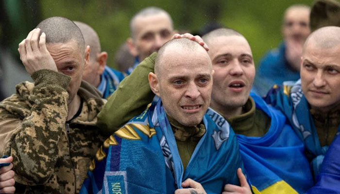 Russia and Ukraine exchange more than 200 prisoners of war
