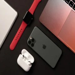 Apple is facing serious problems for its devices.