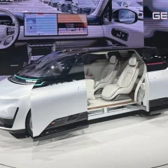 Fierce competition among low-cost cars at auto show
