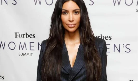Kim Kardashian arrives at prison to reunite women with their children