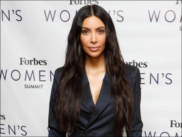 Kim Kardashian arrives at prison to reunite women with their children