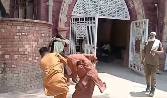 Lahore High Court became a battlefield