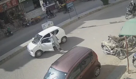 CCTV footage of a couple killed in a shooting in Saudabad has surfaced.