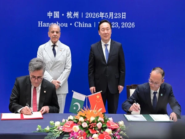 Prime Minister visits China; MoUs signed, CPEC