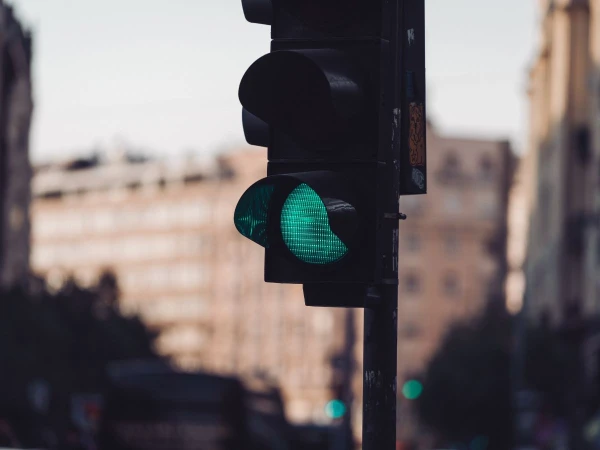 The world's unique traffic signal that only turns green once a year