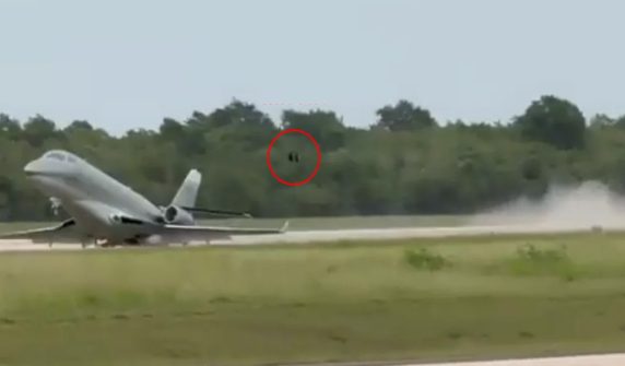 Plane crashes during emergency landing, 2 pilots killed