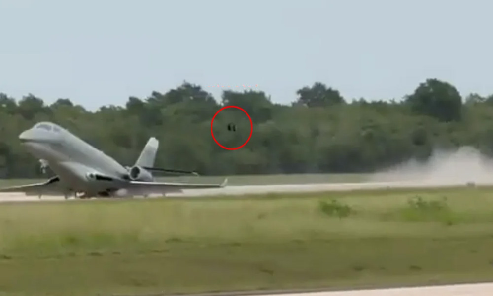 Plane crashes during emergency landing, 2 pilots killed