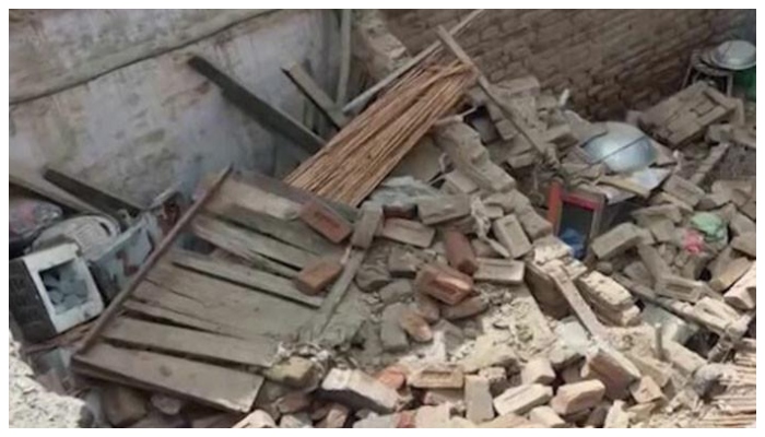 6 children killed after roof of mud house collapses