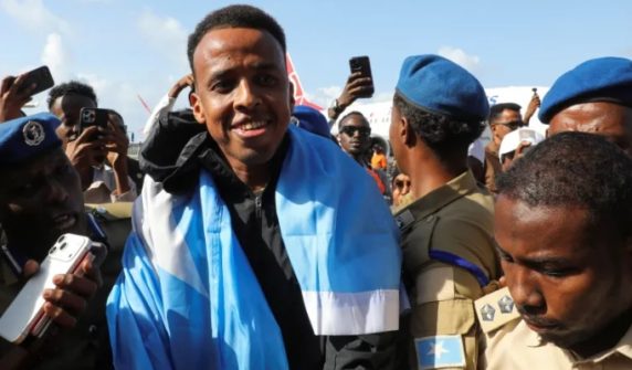 Africa's best football referee arrives in Somalia after being denied entry to the US, receives a warm welcome
