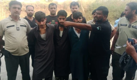 IG Punjab takes major action after suspects escape from prison van