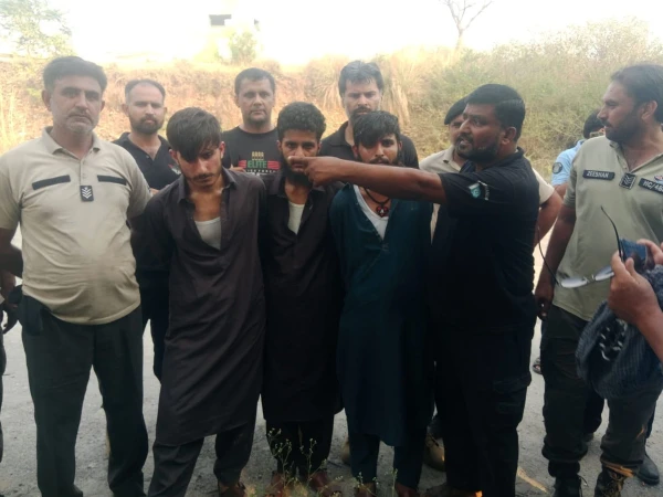 IG Punjab takes major action after suspects escape from prison van