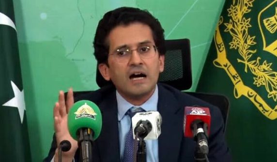 Federal Minister of Petroleum: Pakistan considering buying cheap oil and gas from Iran