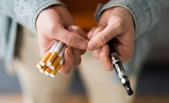 Quitting smoking and switching to vaping can also be dangerous for the eyes: Research