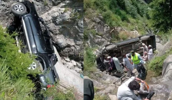 Tourist's car falls into deep ravine in Upper Dir, one person dies