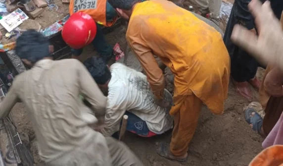 Several children were buried when the roof of a house collapsed while they were studying tuition in Kahna.