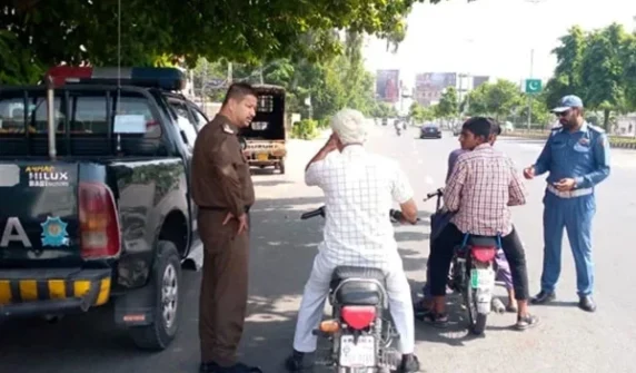 Police surprised to see 421 vehicles in citizen's name,