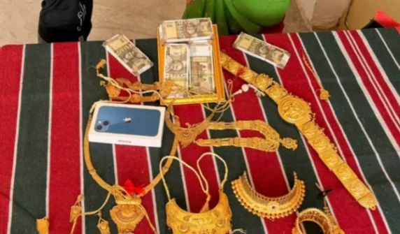 YouTuber's jewelry display cost him dearly, thieves looted his house