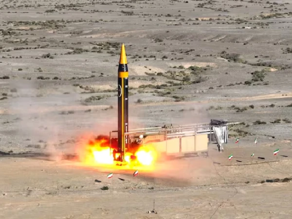 Iran fires 12 missiles at US base in Jordan