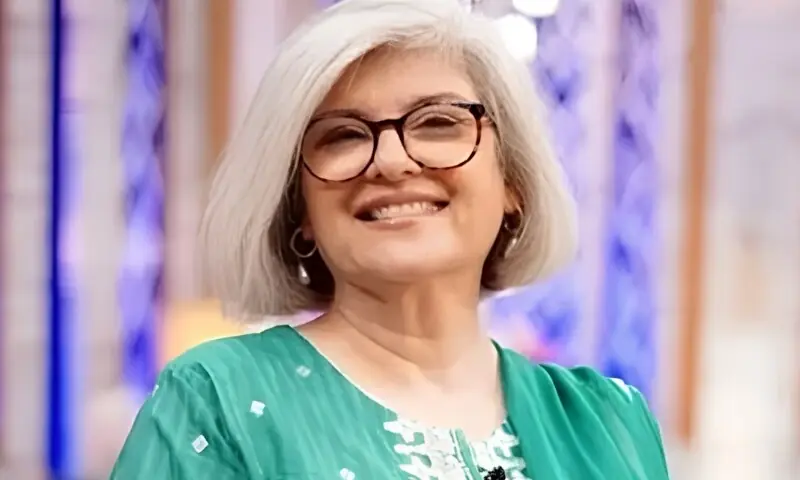 Why did Marina Khan decide to embrace her grey hair instead of hiding it?