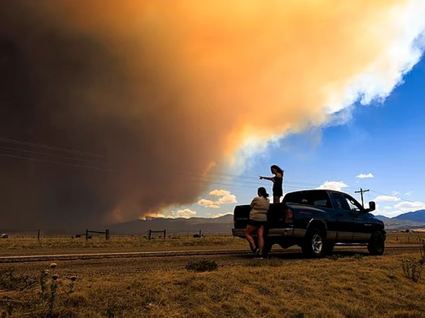 US gripped by toxic air