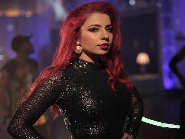 Inappropriate behavior at a concert with Jasmine Sandlas?