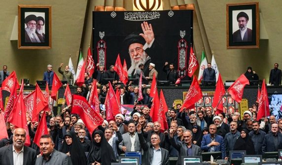 First session of the Iranian parliament after the war