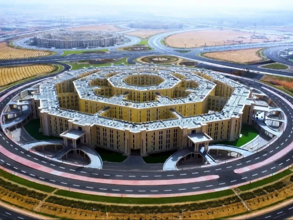 Egypt stuns everyone with the inauguration of the world's largest military headquarters, spanning 22,000 acres.