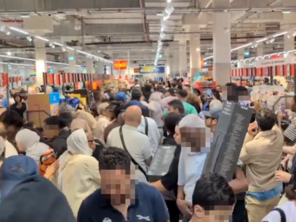 the public stormed supermarkets in France as soon as air conditioners went on sale.