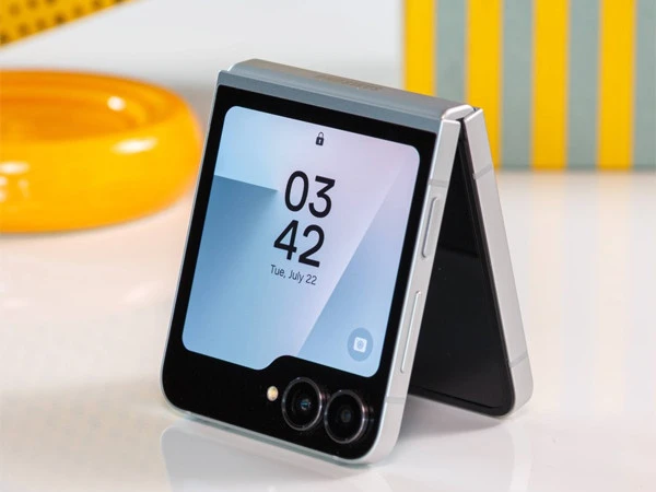 Samsung considering discontinuing Z Flip series