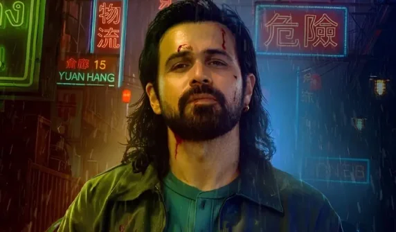 The Censor Board has cut controversial scenes from Emraan Hashmi's film 'Awarapan 2'.
