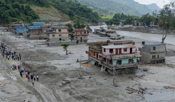 Devastating floods, death toll reaches 469