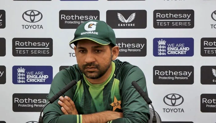 Test team head coach Sarfaraz Ahmed's future is in jeopardy;