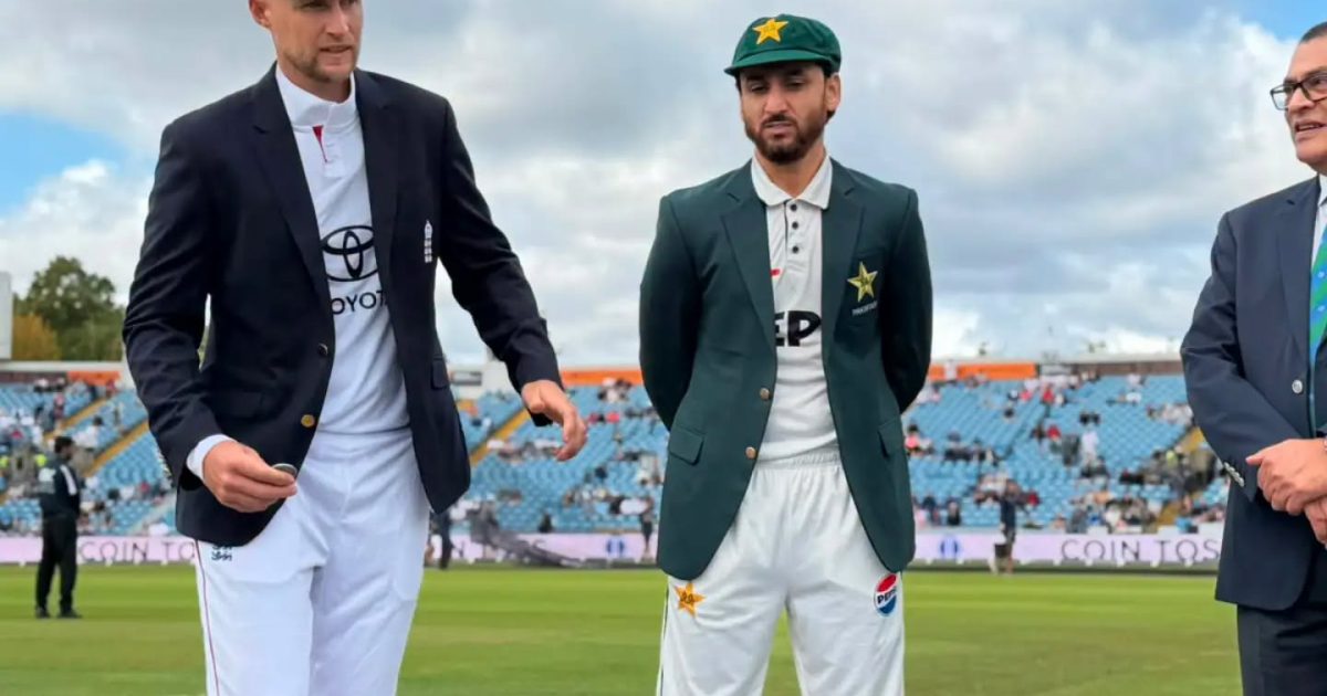 England win toss and decide to bowl against Pakistan