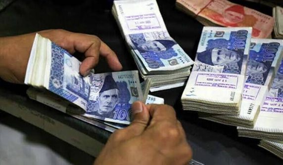 Minimum monthly wage in Sindh set at Rs 43,000