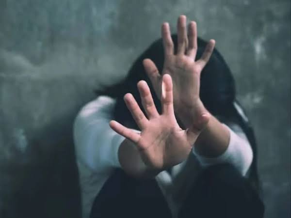 Attempted sexual assault on a girl