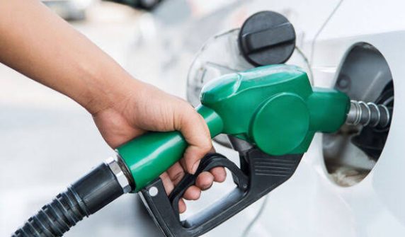 Refineries have decided to reduce the price of diesel by more than Rs 32 per liter: Ali Pervaiz Malik.
