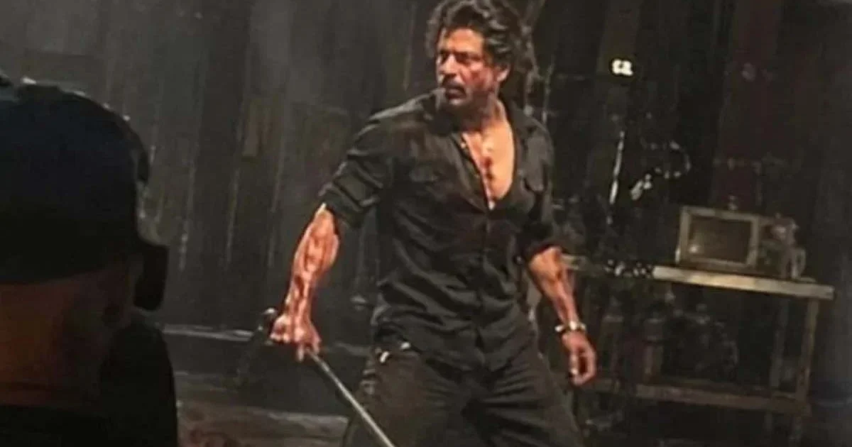 Shah Rukh Khan's photo from the sets of 'King' goes viral