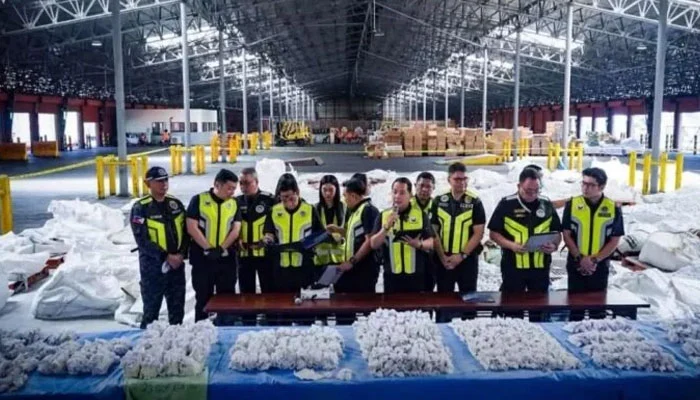 Attempt to smuggle drugs from Afghanistan to the Philippines foiled.