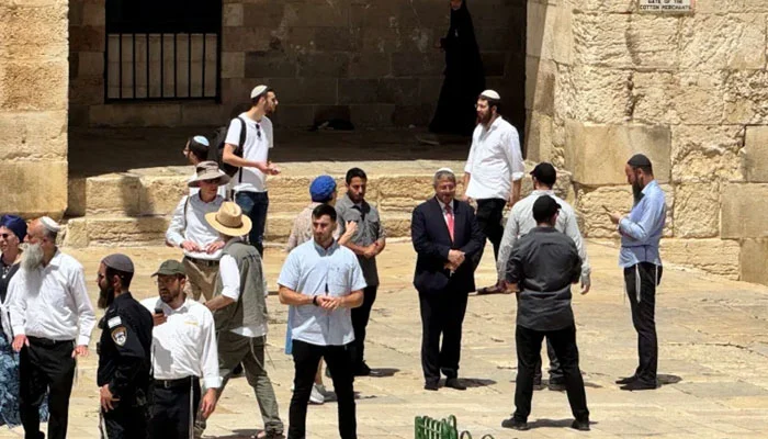 Israeli Minister Ben-Gvir storms Al-Aqsa Mosque