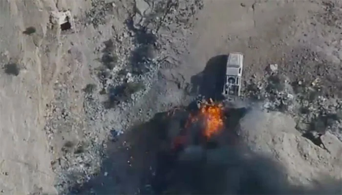 Clashes between Houthis and the Yemeni army in Yemen
