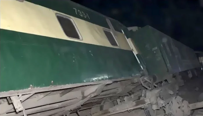 The Karachi-bound Shalimar Express derailed