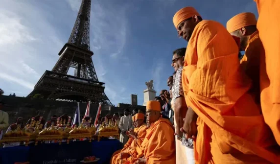 Eiffel Tower closed due to strike by employees