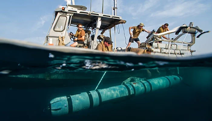 The US has rejected Iran's claim of capturing a modern spy submarine.