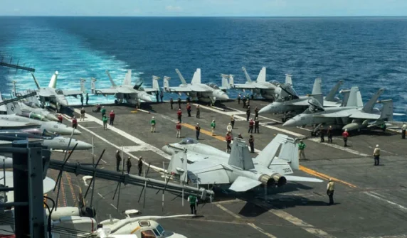 Accident during aircraft landing on a US aircraft carrier