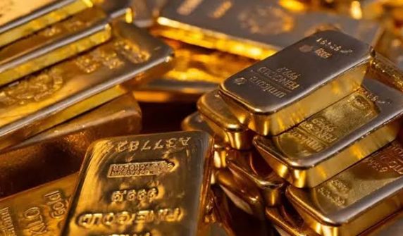 The price of one tola of gold in the country has increased by Rs 11,200.