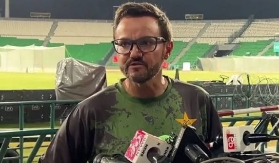 Mike Hesson appointed head coach of the Pakistan Test team.