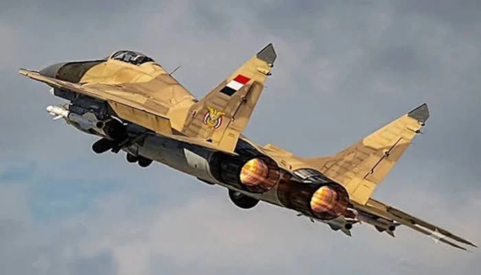 Yemeni forces carried out 20 airstrikes on Houthi fighter positions.