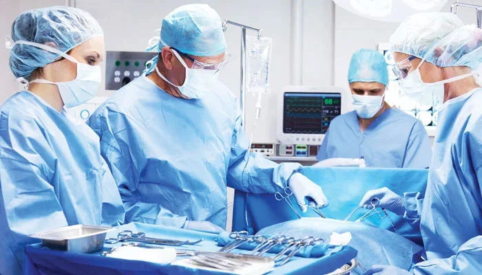 Doctors removed a 28.6 kg tumor from a woman's abdomen